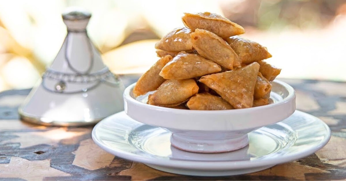 briouats moroccan dessert